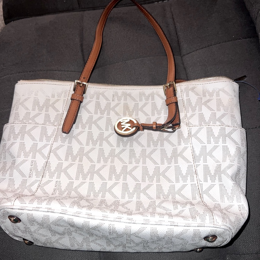Michael Kors Vanilla Jet Set Tote